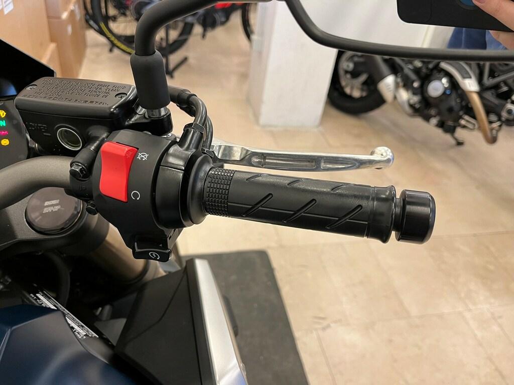 CB 650 R
