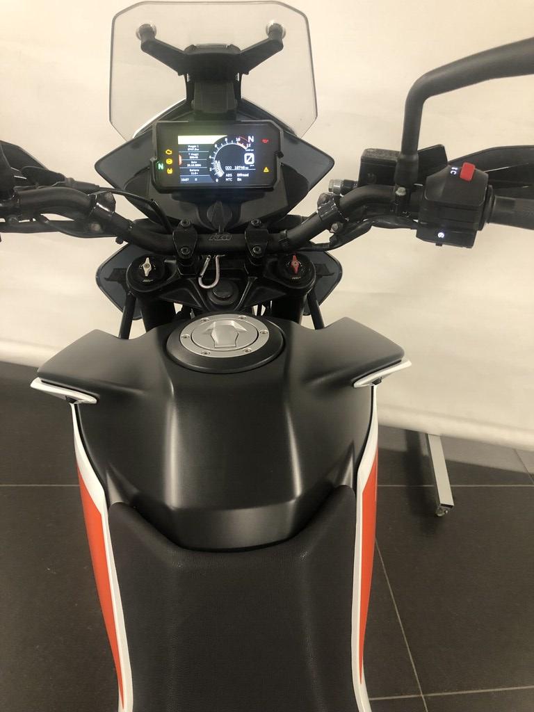 390 ADVENTURE