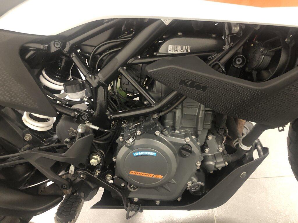 390 ADVENTURE